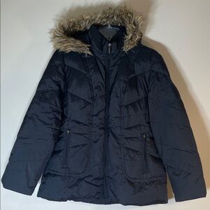 London Fog Down Quilted Puffer Coat with Faux Fur Trimmed Hood. Large.
